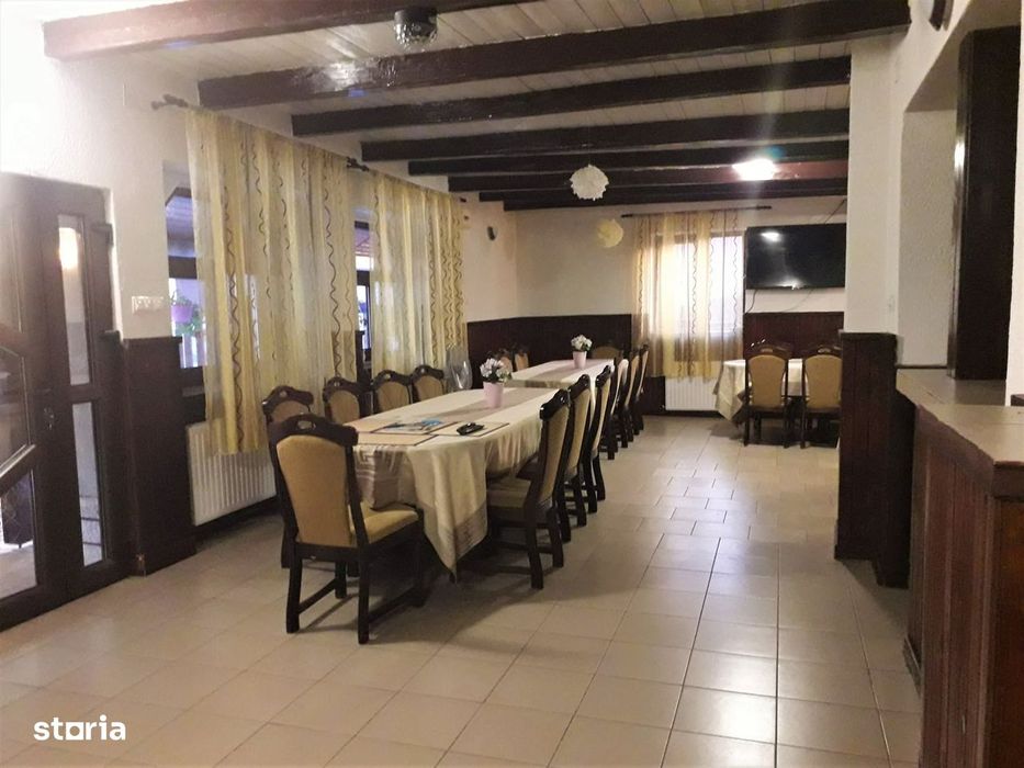 Casă spațioasă cu piscină și facilități moderne