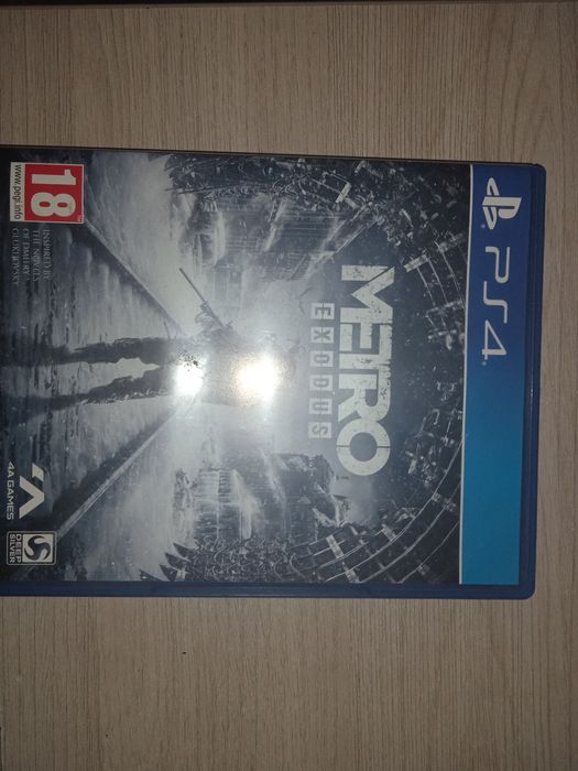 продаю диск metro Exodus для PlayStation 4