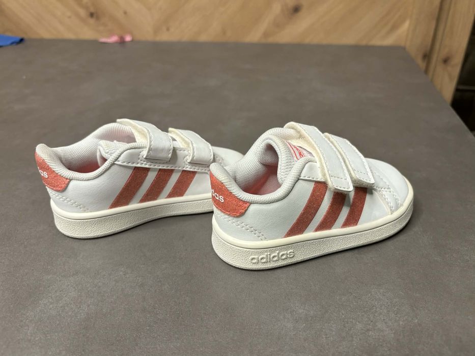 Детски маратонки Adidas 20