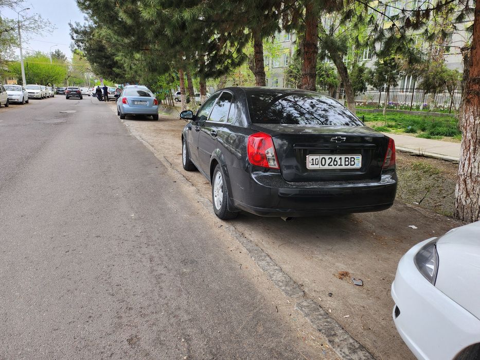 Срочно недорого Lacetti-3поз АФТОМАТ. 2011 г. Метан. Полный наварот.