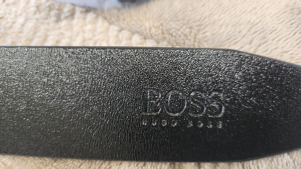 Двулицеви мъжки колани BOSS
