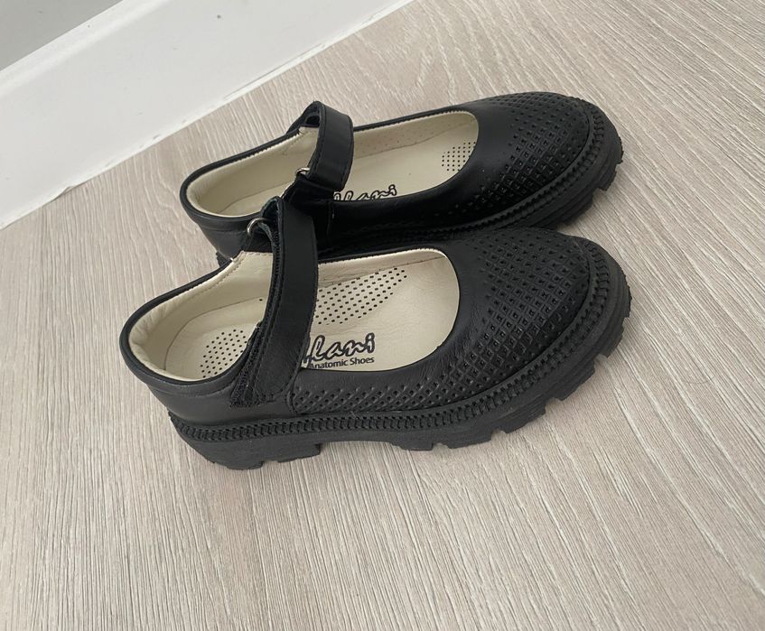 Кожаные туфли для девочки