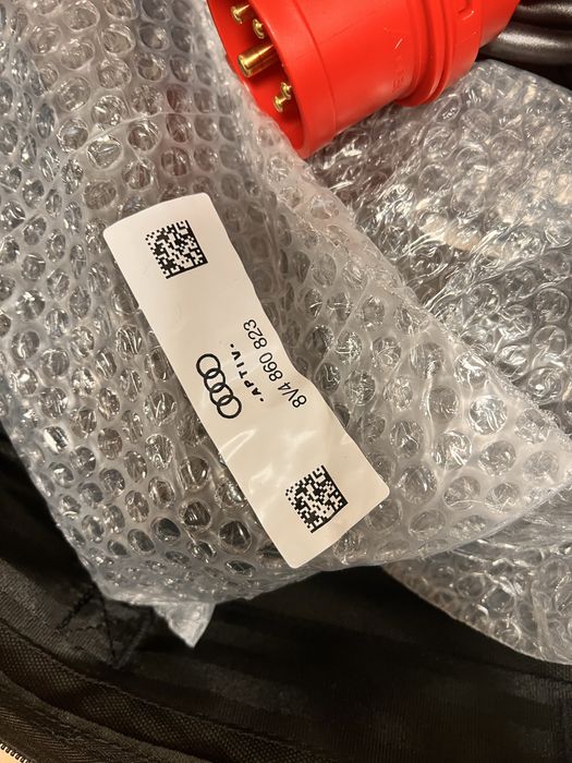 AUDI Aptiv зарядно шуко Type 2 за влектромобил 3.6kW