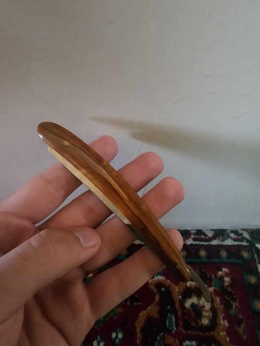 Ustara sotiladi 1958 yil ishlab chiqarilgan antikvar narsa