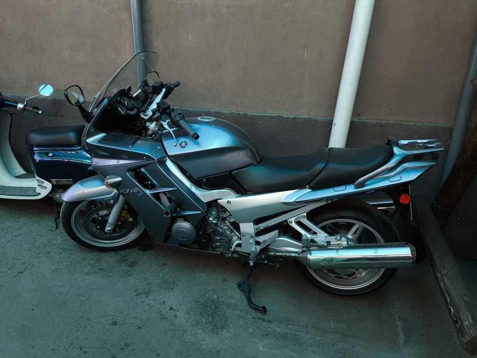 Продам мотоцикл Yamaha fjr1300 .