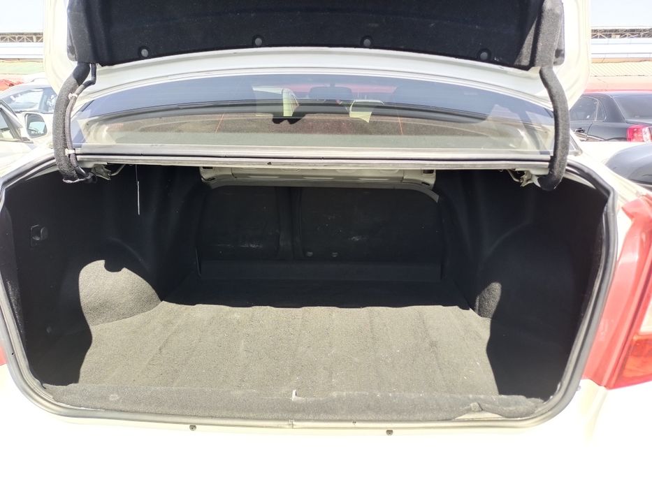 Laseti  Chevrolet 2013 yil xolati alo  avtomat  139ming yurgani halol