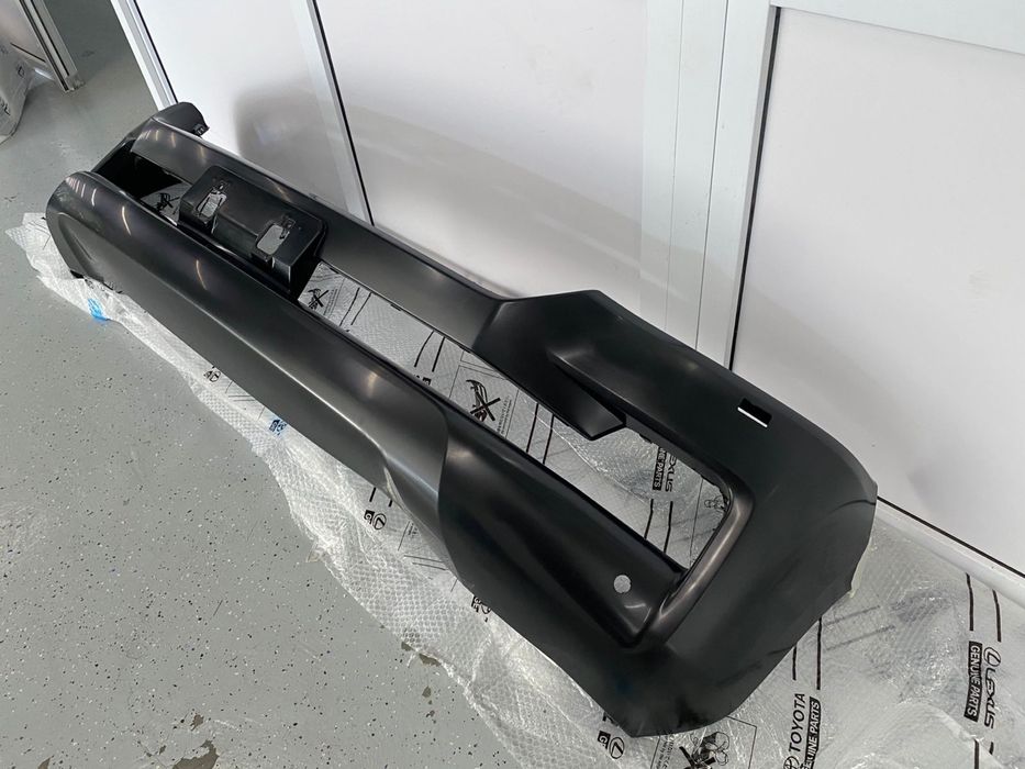 Бампер для Toyota Land Cruiser 200