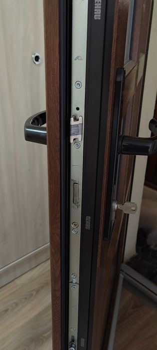 Deblocări uși Botosani - deblocare usa/auto / deblocari usi