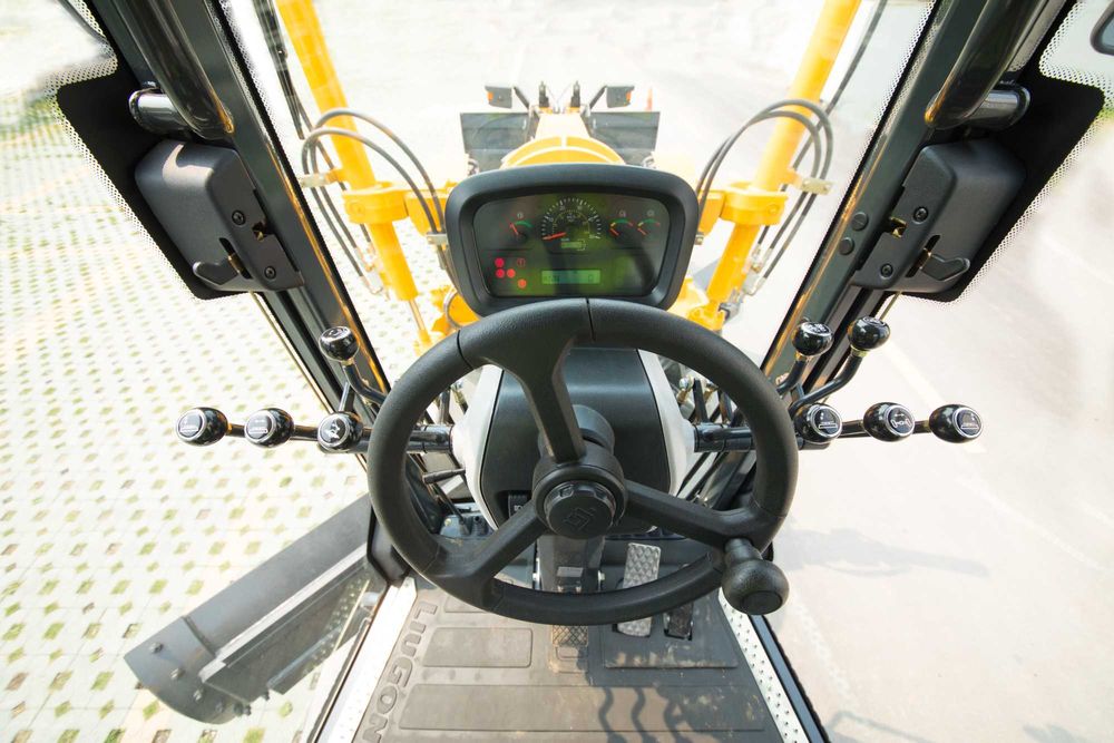 Продам автогрейдер LiuGong