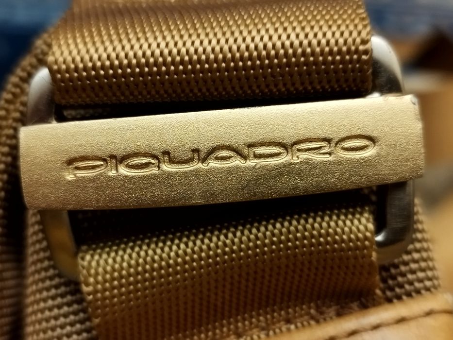 Сумка кросс боди Piqadro