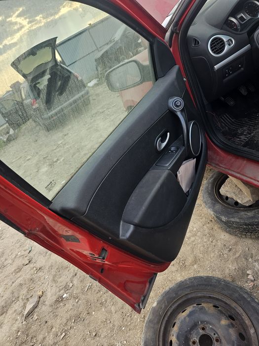Usa fata stanga completa Renault Clio 3