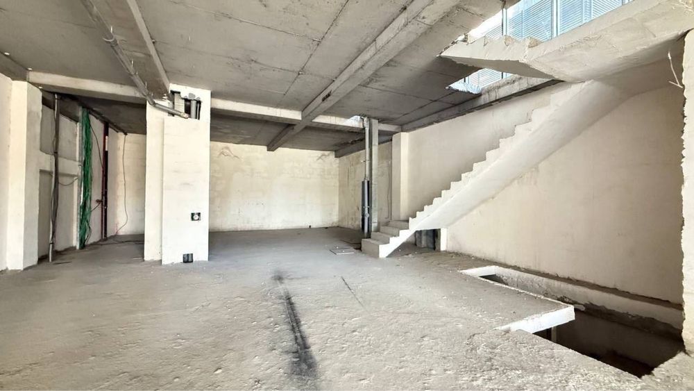 Продается коммерческое помещение  1424м2 в жк ParkWood