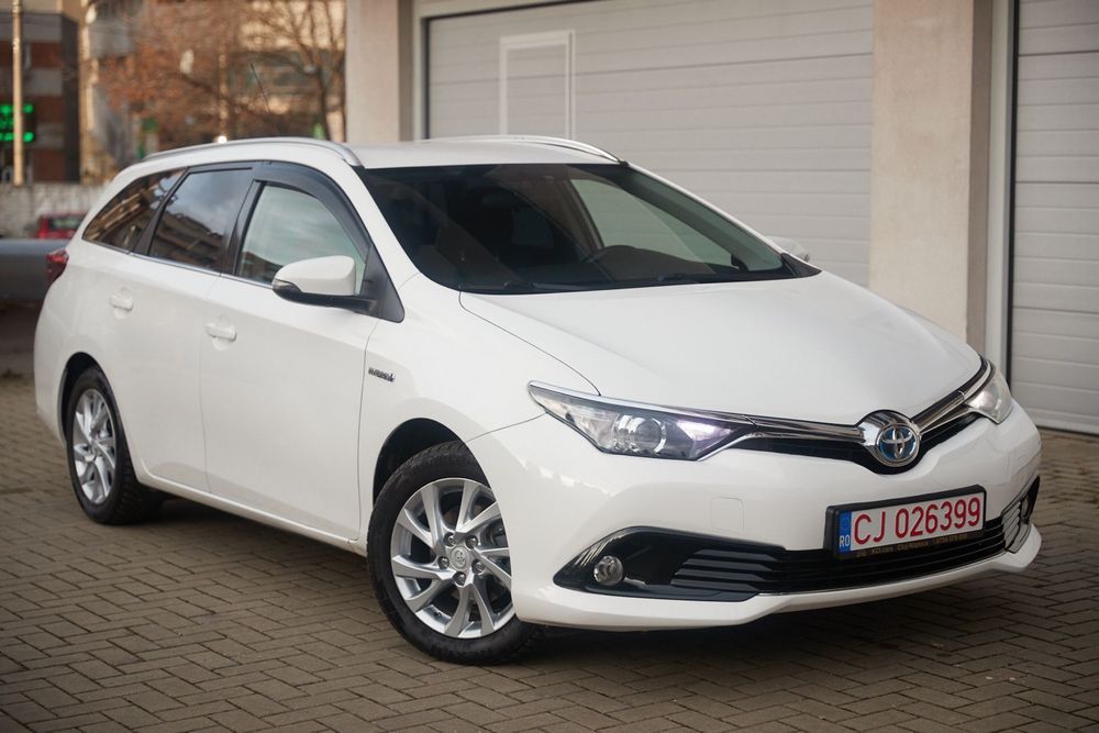 TOYOTA Auris 2015 — imagine 2