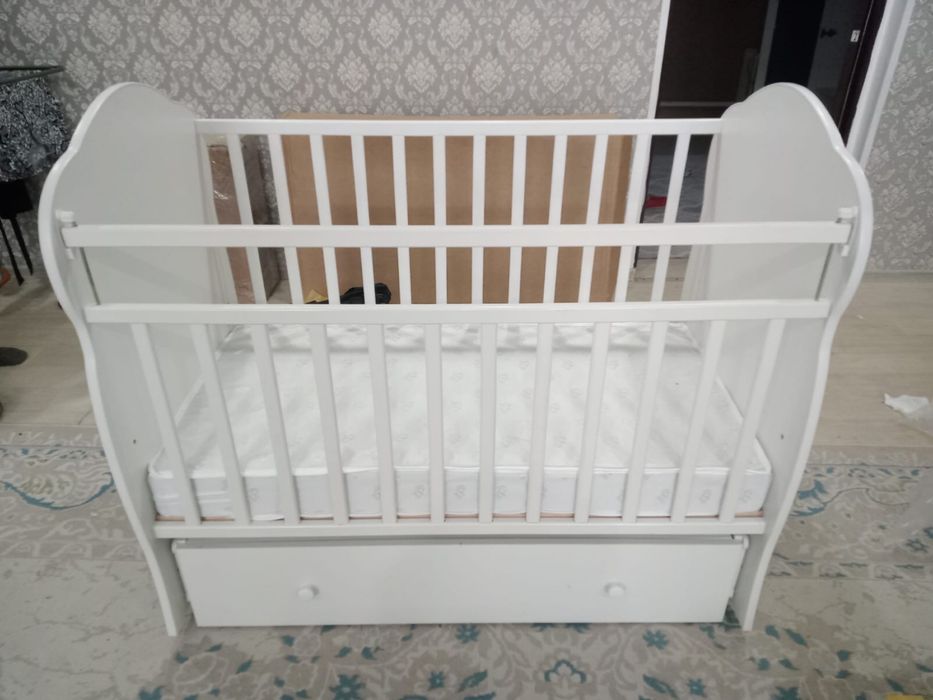 Кровать с ортопедическим матрасом