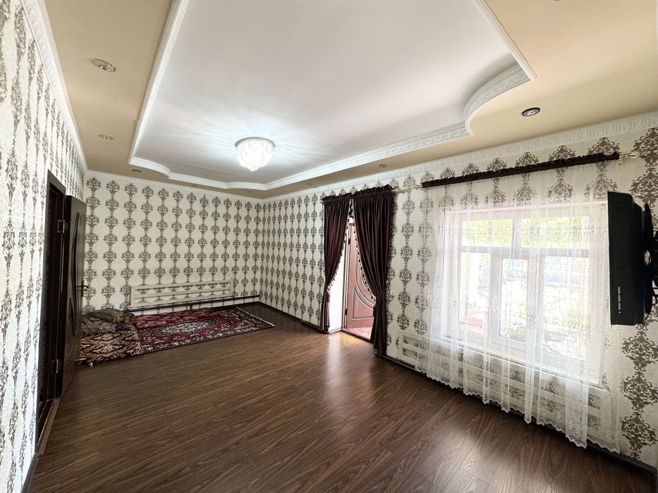 Продается дом 3,4 соток, 4 комнаты. Кибрай. Набережная