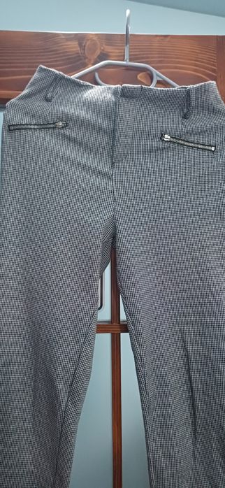 Vând pantalon stradivarius stare buna