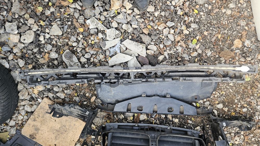 Маска/Греди/Основи за фарове/Пръскалки за фарове за BMW F10/F11