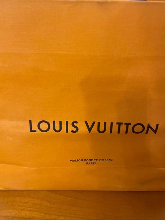 Pungi Louis Vuitton autentice
