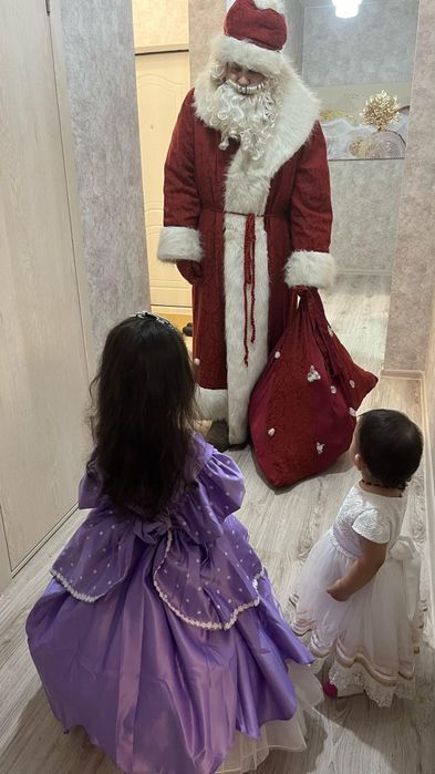 Дедушка Мороз и Снегурочка