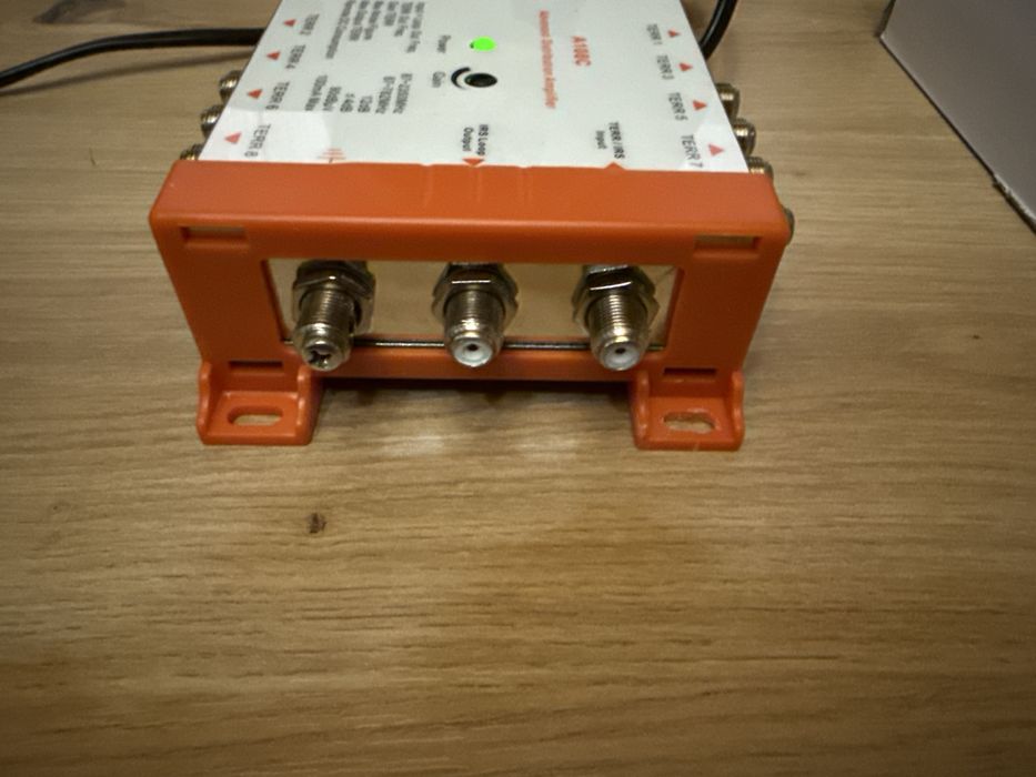 A108C Amplificator distributie TV 1x8 DVB-T/T2 CATV 8 iesiri 87-230MHz 4G LTE Semnal TV terestru