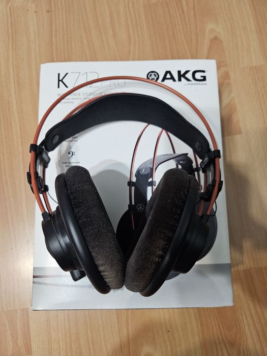 AKG K712 PRO студийни слушалки