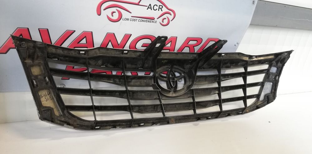 Предна решетка Toyota Hilux 2011-2016