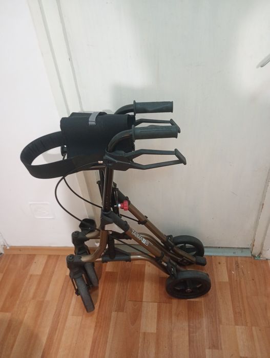 Cadru rolator persoane cu dizabilități