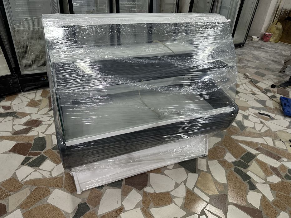 Витринный холодильник