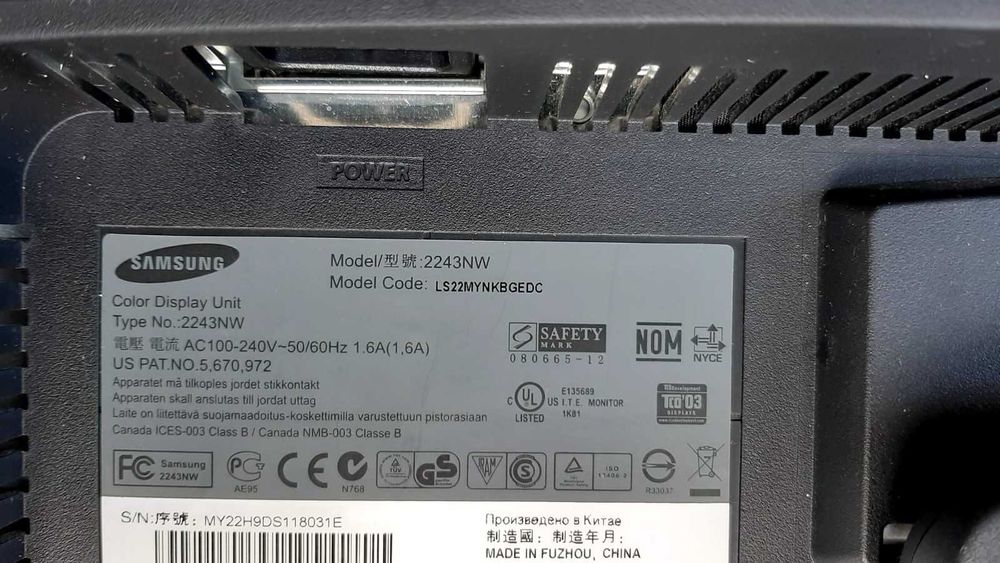 Monitor LCD Samsung SyncMaster 2243NW, desktop,22 inch,5 ms,wide black