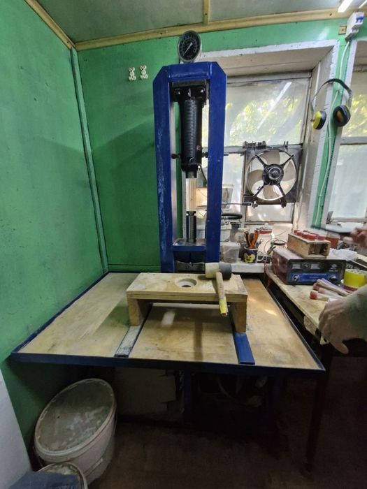 Гидравлический пресс на 20тонн