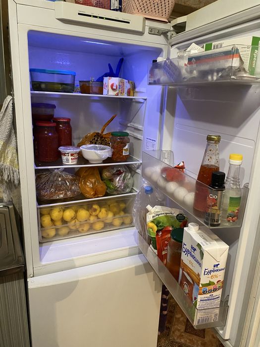 Продам холодильник