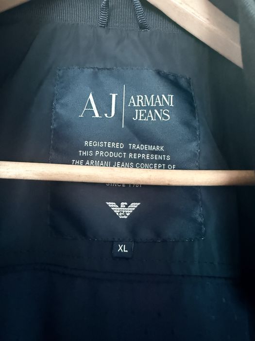 Продам куртку Armani Exchange
