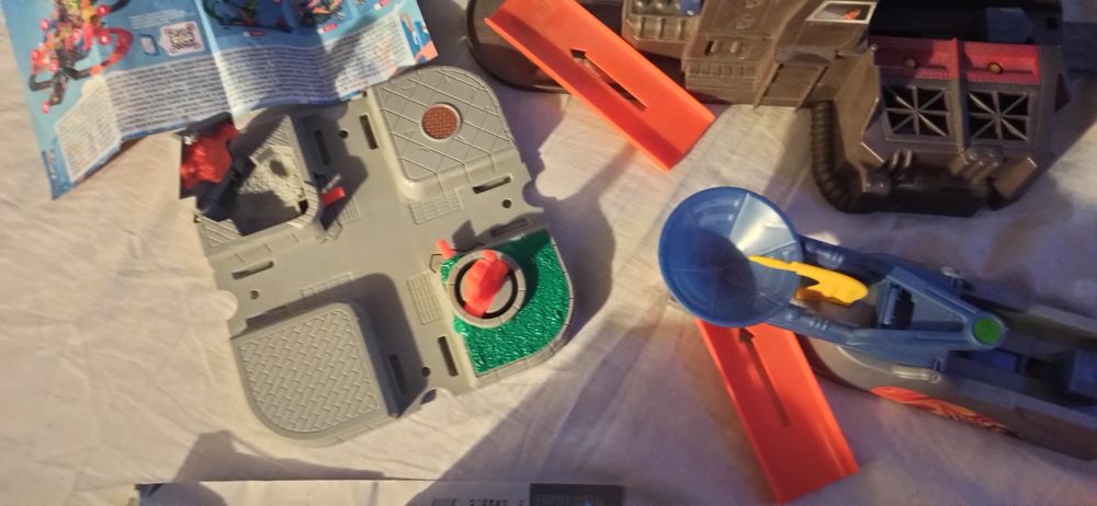 Писти Hot Wheels