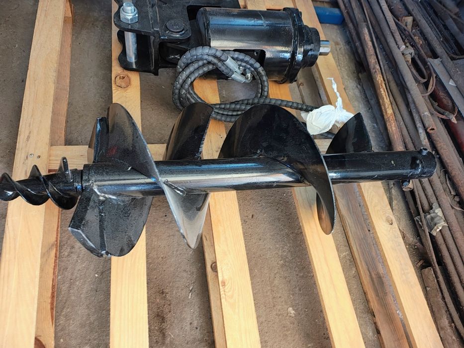 Свредел за мини багер