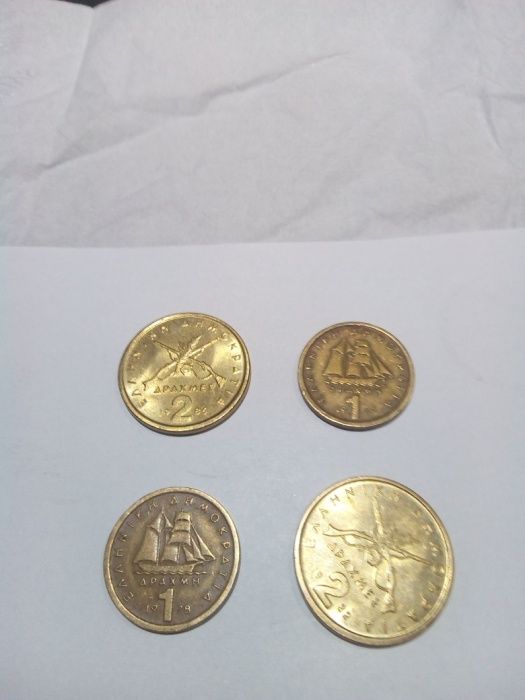 Гръцки драхми от различни години