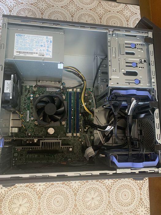 Настолен/Офис компютър Lenovo ThinkCentre