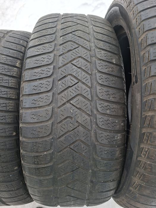 Продам шины 225/50/17 пирелли