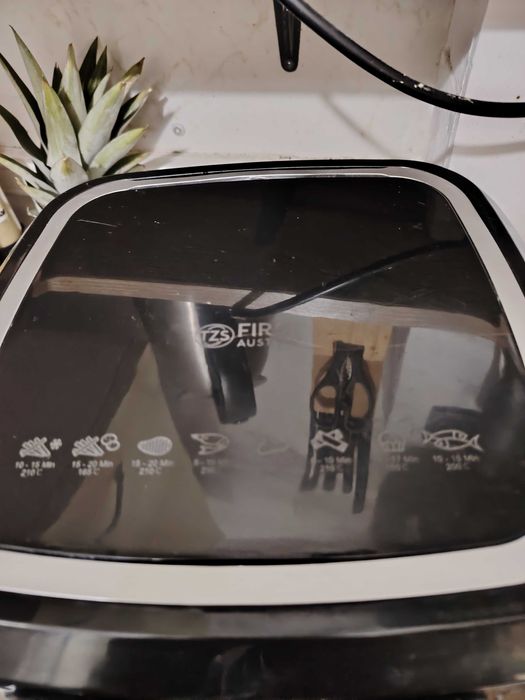 Фритюрник с горещ въздух/Air fryer