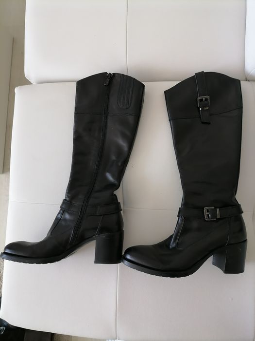 Vând cizme de piele produs import Italia, produs premium, ca și noi.