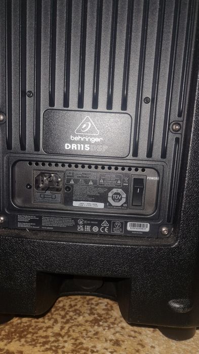 Boxa Behringer  DR115 DSP