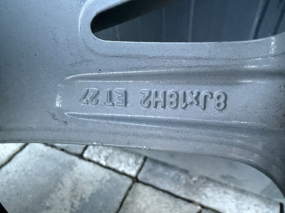 BMW 5x120 F10 245/45/18 - 350€ оригинални