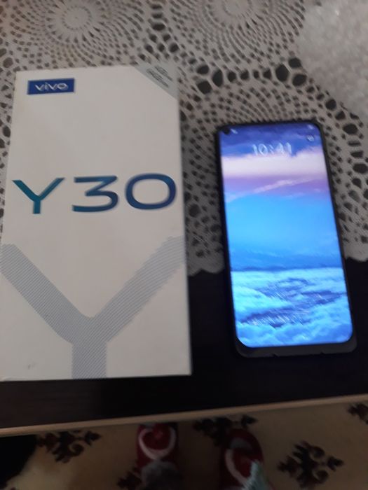 Продаю телефон марки VIVO