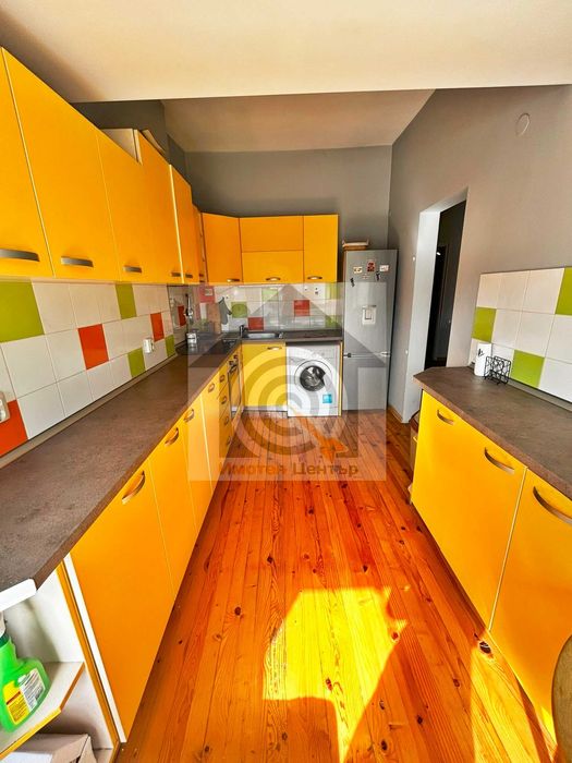 Продава се Тристаен апартамент в София, Център - 85 кв.м за 3530 €/кв.м - Снимка #4