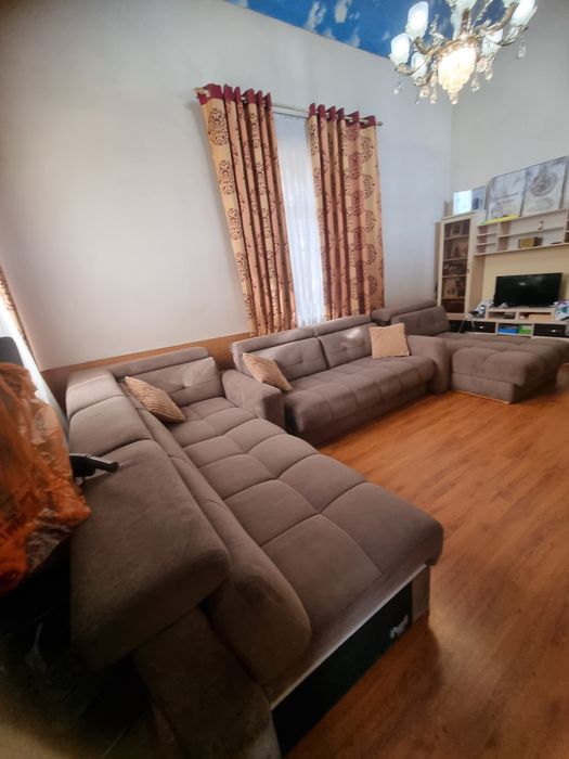 Продаю диван с подушками