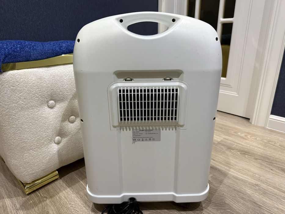 * кислородный концентратор (не включается требуется ремонт)