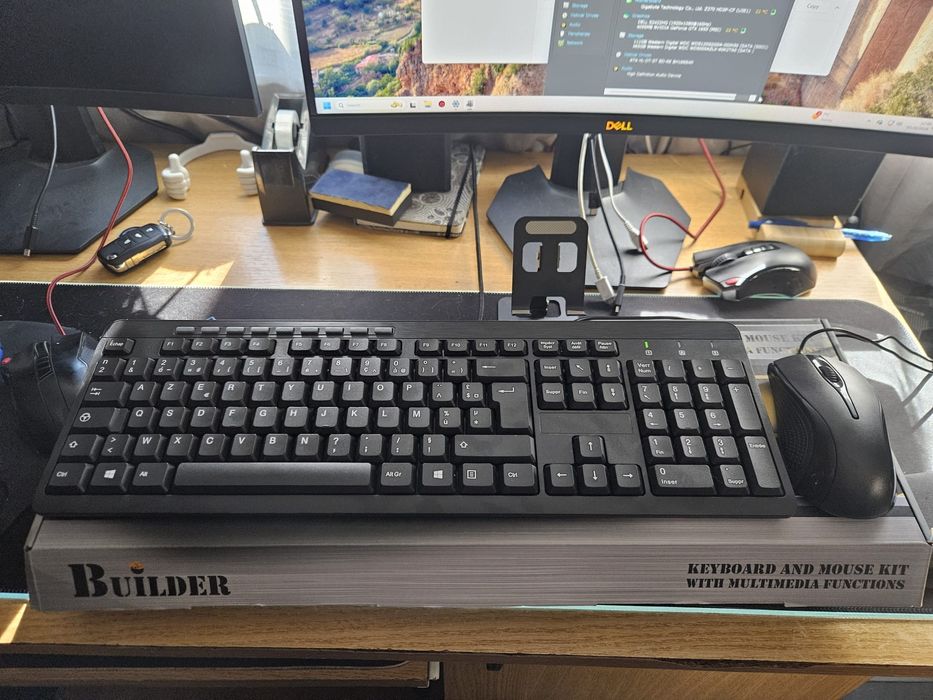 Unitate i5-8400 | 16GB DDR4 | Gtx 1650 4gb VRAM | SSD + HDD