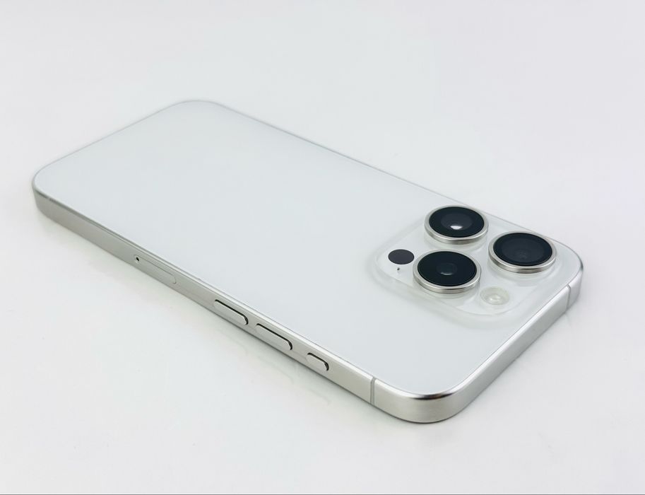 Apple iPhone 15 Pro 128GB White Titanium Перфектен! Гаранция!