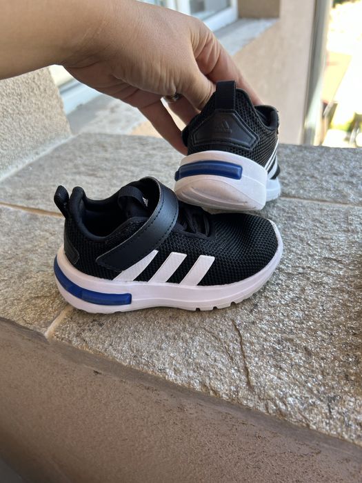 Маратонки за момче Adidas 21 номер