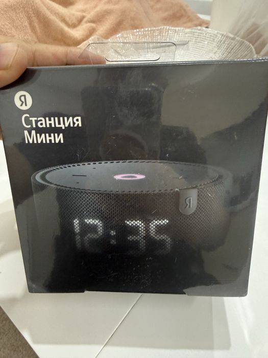 Продам яндекс станцию мини