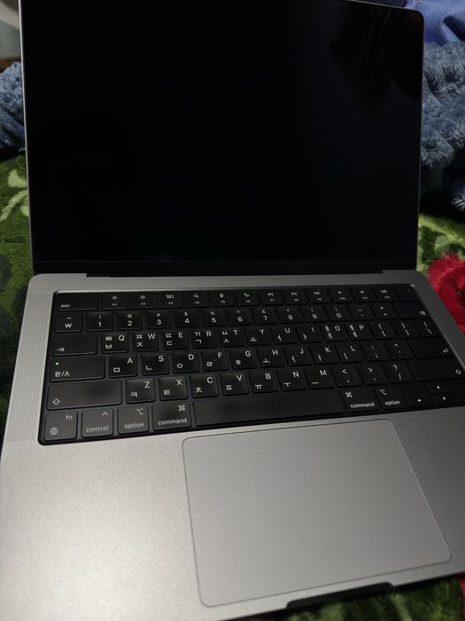 Macbook pro m2 pro 16/512 14-inch 16 yader 120 fps quvat 40 soatgacha